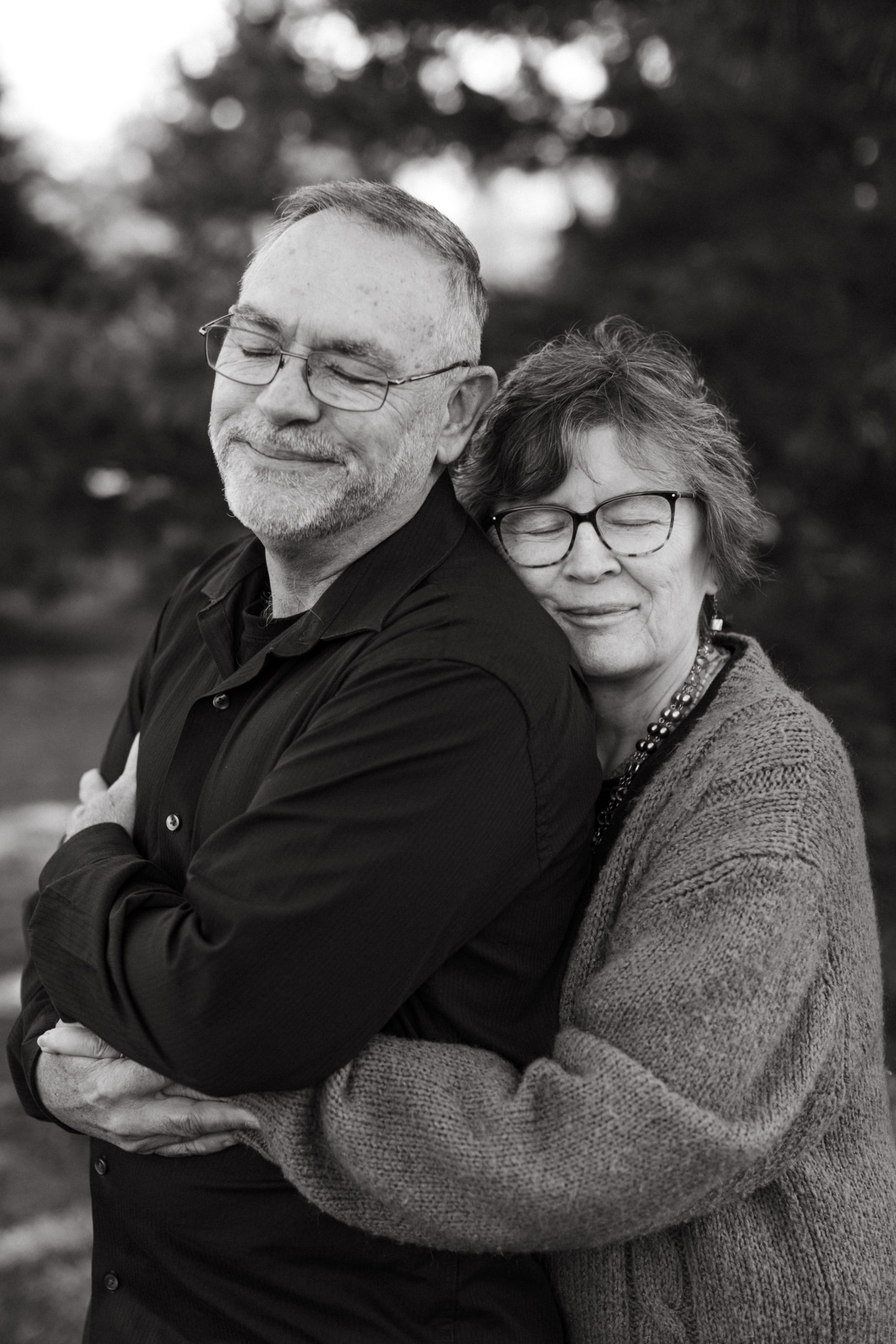 Couples portrait black and white Lauren Neal Photography Married couple celebrates anniversary in Cincinnati, Ohio