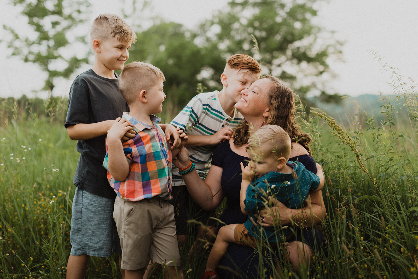 Richmond Family Photographer Lauren Neal Photography Lauren Neal Family Portrait in Cincinnati, Ohio