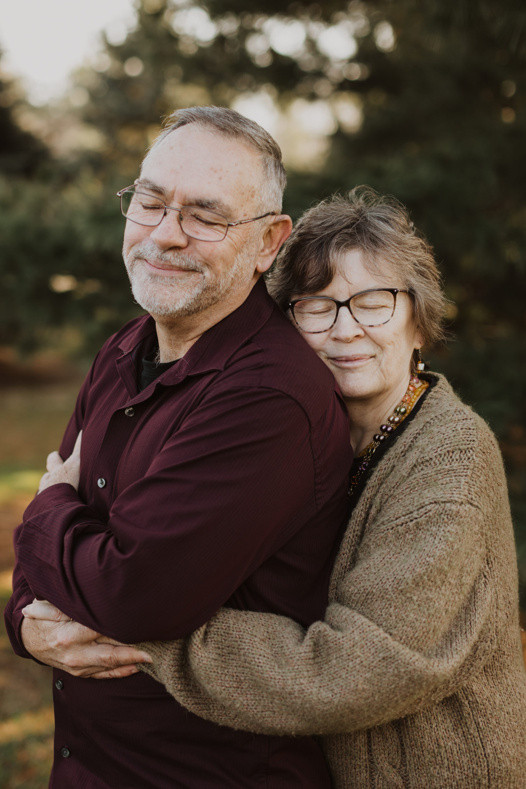 Couples portrait Lauren Neal Photography Married couple celebrates anniversary in Cincinnati, Ohio